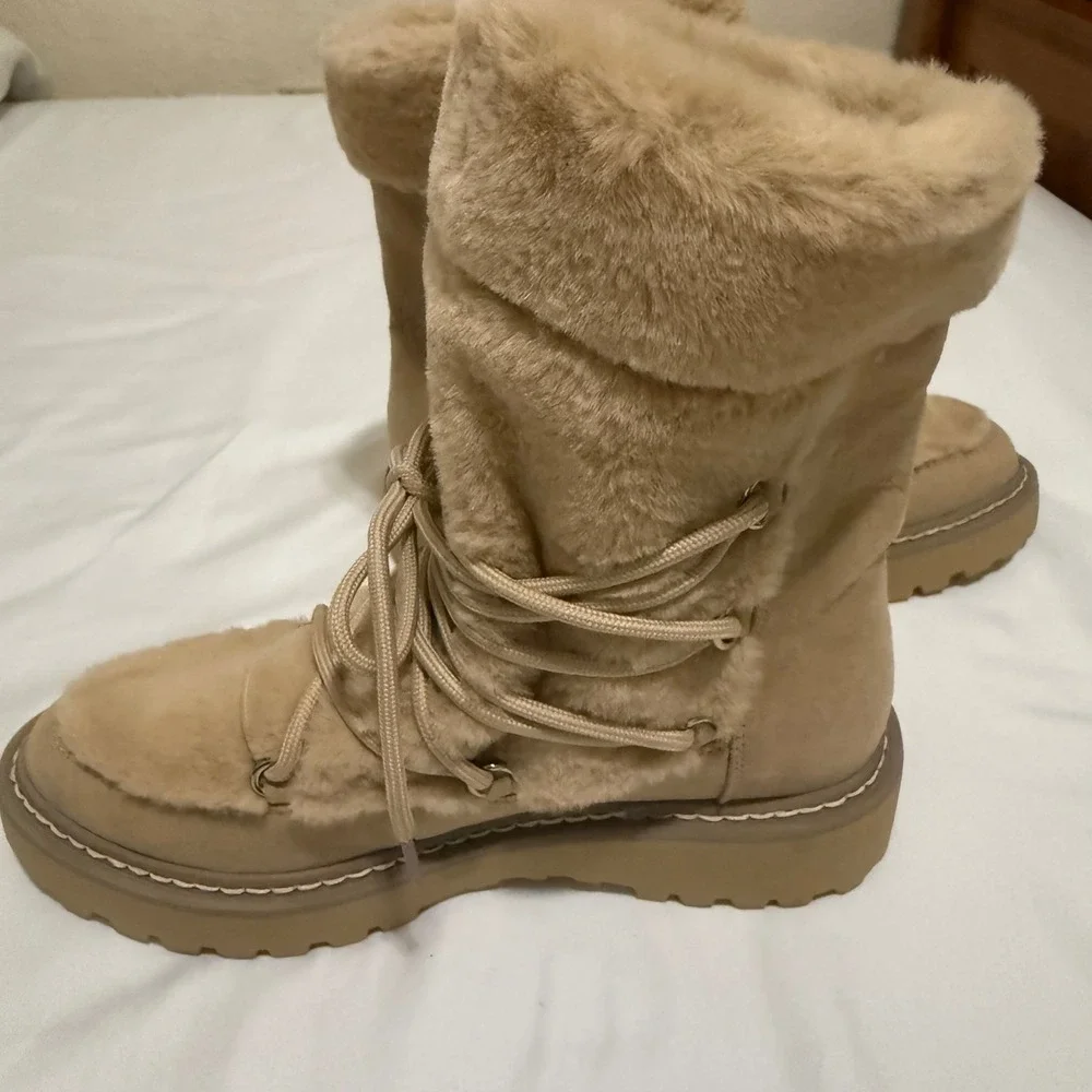 JLO Jennifer Lopez Tan Faux Fur Lined Lace Up Winter Snow Boots Lug Sole 7M 37.5